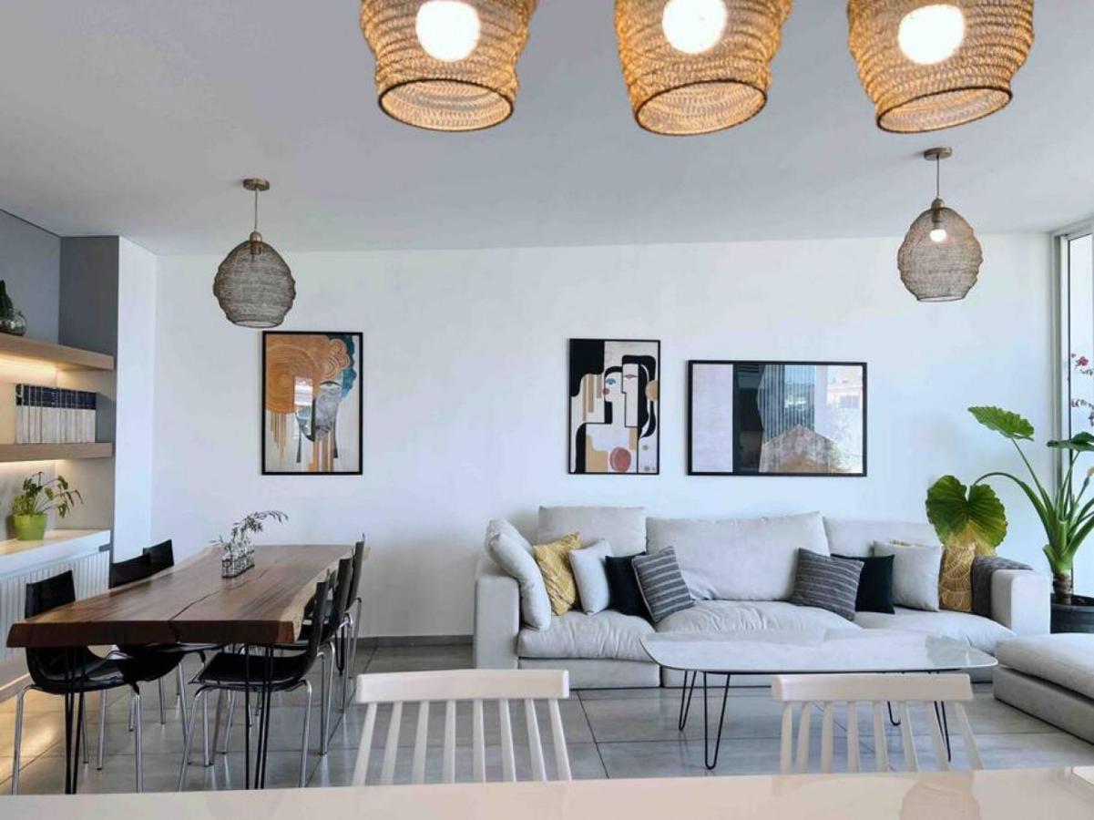 Dreamy 3br Penthouse W A Super Terrace Apartment *